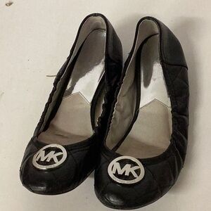 Micheal kors leather ballet flats